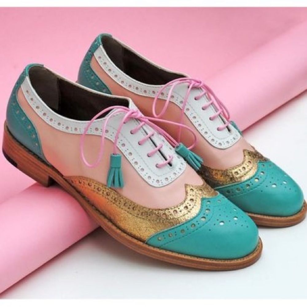 Handcrafted women wingtip oxford lace up brogue shoes